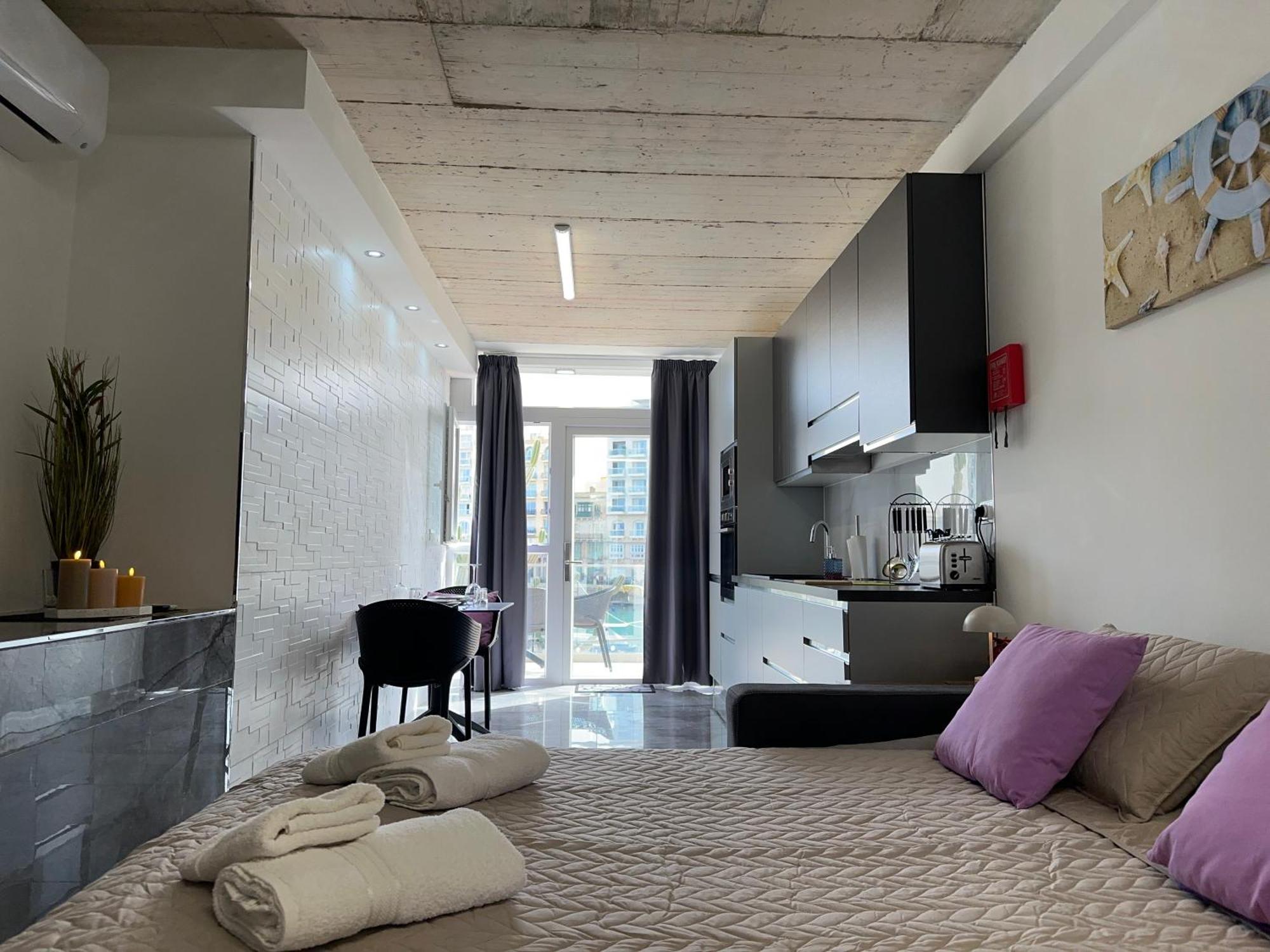 Seafront, Lovely Modern Studio. Saint Julian's Εξωτερικό φωτογραφία